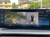 【アラウンドビューモニター】バックカメラに加え、360度のカメラで駐車も楽々。駐車が苦手な方でも安心してお乗りいただけます。