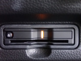 ■【ETC車載器】が装備されています。セットアップをしてお渡しとなり、ETCカードを差し込むだけで高速道路の利用が可能です。