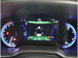 とっても見やすいメーターです。夜間時はラグジュアリーな気分にさせてくれる照明が魅力ですので、夜のドライブも楽しみになりますよ♪