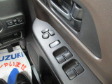 電動格納ミラー&全席パワーウインドー 標準装備!
