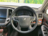 【純正革巻きステアリング】上質な革を使用することで、手にしっかり馴染みとても運転しやすいハンドルです♪