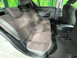 後部座席も気になるようなキズ・汚れやへたり等、大きなダメージはなく、良好な状態です。