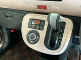 オートマチックシフトレバーは、手になじみ操作しやすい形状で安全運転にもつながります♪