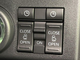 【両側パワースライドドア】スマートキーや運転席のスイッチで後席両側スライドドアの開閉が可能♪電動だから力を入れてドアを開ける必要が無く、小さなお子様でも簡単に開け閉めでき快適です♪
