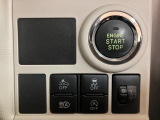キーの差し込みが不要なプッシュボタンスタートです!その他のスイッチ類も集約されていて扱いやすいですよ♪