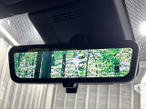 【デジタルインナーミラー】後席の大きな荷物や同乗者で後方が確認しづらい時でも安心!カメラが撮影した車両後方の映像をルームミラー内に表示。クリアな視界で状況の確認が可能です!
