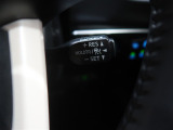 高速道路などで一定速度のクルージングに便利なクルーズコントロール。