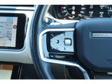ハンドルスイッチは操作性に優れ、洗練された黒で統一された車内は広々と快適性のある空間です。
