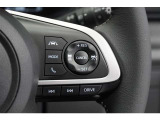 高速道路を頻繁に利用する方におすすめのレーダークルーズコントロール。前を走っている車との適切な距離を保って走行してくれます。長距離運転の疲労感も違いますよ。適度な休憩も忘れずに★