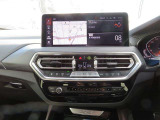 ◆iDriveを装備。操作系統をディスプレイから独立させることで、人間工学に基づいた最適な運転環境を実現しております。◆