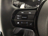 ステアリングリモコンは、運転中でも簡単に音量調整やチャンネル変更もできます!わき見運転防止にもつながるので安心です♪