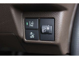安全運転支援システムHonda SENSINGを搭載。衝突軽減ブレーキや、誤発進抑制機能、アダプティブクルーズコントロール、車線維持など複数の先進技術で安心・快適なドライブをサポートします。