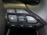 ステアリングスイッチ装備!運転しながら手元でオーディオの操作などができます。