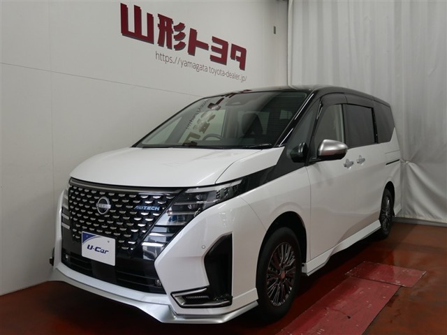 セレナ  2.0 AUTECH 4WD