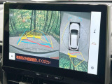 【パノラミックビューモニター】専用のカメラにより、上から見下ろしたような視点で360度クルマの周囲を確認することができます☆死角部分も確認しやすく、狭い場所での切り返しや駐車もスムーズに行えます。