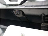 バックカメラが付いているので後方確認が非常にしやすいです。今や運転初心者も熟練者も必須装備!ついていて損はないですね♪