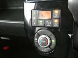 オートエアコン装備です。オートで空調を行ってくれるので車内は、とっても快適!だからドライブもさらに楽しい!