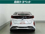 TOYOTA認定中古車とは 【1】まるごとクリーニング【2】車両検査証明書【3】ロングラン保証 この『3つの安心』をセットにした中古車のブランドになります。