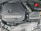 安心のBMW認定中古車は100項目の箇所を徹底的にチェック致します。機械的な箇所や電気系、コンピューターなどをご納車前に点検し、交換基準に達した部品は全て新品に修理返品した後にご納車致します。