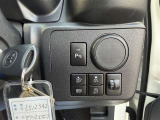 運転席の操作箇所です。操作のしやすさを重視したシンプルなデザインになっております♪