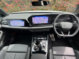 Audiのインテリアはエクステリア同様、優れたデザイン性とクオリティ、そして機能性を兼ね備えております。