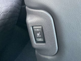 後席シートヒーターのスイッチです