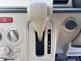 【 シフト 】スムーズなシフトチェンジで快適にお車を操縦していただけます!//
