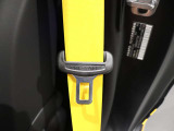 PRE-SAFE付限定車専用イエローシートベルトになります