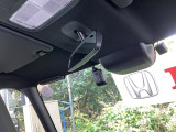 Hondaセンシング搭載!ミリ波レーダーと単眼カメラで、クルマの前方の状況を認識。ブレーキやステアリングの制御技術と協調し、安心・快適な運転や事故回避を支援する先進のシステムです!