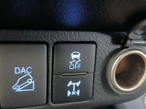 VSC(滑りやすい路面での横滑りを抑え車両の安定性を保つための機能)搭載ですが、雪道などから脱出する時はOFFすると脱出しやすくなる場合があります