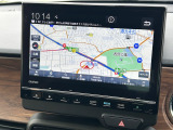 お出かけの際に安心のナビ付です☆バックカメラ機能で駐車もスムーズに行えます。