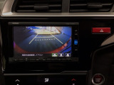 【バックカメラ】運転が苦手な方も車庫入れラクラクです!ギアをリバースに入れれば自動的に切り換わりますので、面倒な操作は不要です♪狭い駐車場もお車を傷つけず安心ですね!