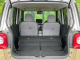 後席を格納すると、これだけの広さが!シーンに合わせたシートアレンジで、大きな荷物も積むことが出来ます♪