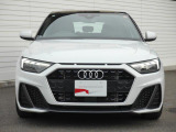 A1スポーツバック 25 TFSI Sライン 