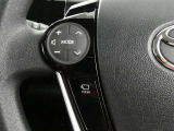 ステアリングスイッチでオーディオの各種切替や音量調整が行えます。