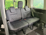3列目シートはもちろん状態良好☆大人でもゆったりと座って頂けますので、大人数でのお出かけもラクラクです♪ご家族で、気の知れた仲間で、ドライブに行くのが楽しみですね♪