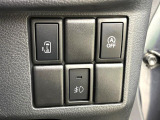 【パワースライドドア】スマートキーや運転席のスイッチでスライドドアの開閉が可能♪電動だから力を入れてドアを開ける必要が無く、小さいお子様でも、重い荷物を持っている時もラクに開け閉めできます♪
