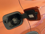 給油口は運転席側に設置されています。スムーズな給油が可能。