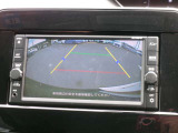 駐車に便利なバックモニター搭載車です。後方の映像が見えるのでバックも安心です。