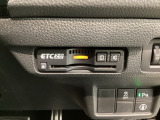 いまや快適なカーライフに欠かせないETCが付いています。