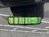 【デジタルインナーミラー】後席の大きな荷物や同乗者で後方が確認しづらい時でも安心!カメラが撮影した車両後方の映像をルームミラー内に表示。クリアな視界で状況の確認が可能です!