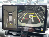 空から車を見たような「全方位モニター」!車の周りが一目で確認できるので、小さなお子様や障害物があっても安心して乗ることができます。