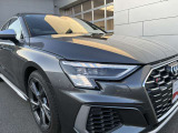Audiは「Vorsprung durch Technik」(技術による先進)をモットーに、優れた技術力によって、ドライバーに素晴らしい走行体験をもたらしてくれます。