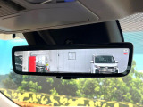 【デジタルインナーミラー】カメラが撮影した車両後方の映像をルームミラー内に表示。クリアな視界で状況の確認が可能です!※ドラレコ機能ご利用には別途SDカードをご用意いただく場合があります。
