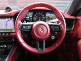 オプション:ヒーター付きGTスポーツ ステアリングホイール、レザー