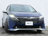 アダプティブLEDヘッドライト。フロントカメラで前方の状況を検知し対向車や先行車に眩しい思いをさせることなく必要なところだけを遠くまで照射します。