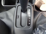 新車保証を継続致します。納車後も保証期間内で有れば全国のディーラーで保証修理を受ける事が可能ですのでご安心ください。