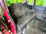 後部座席も気になるようなキズ・汚れやへたり等、大きなダメージはなく、良好な状態です。