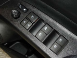 電動格納式ドアミラー・パワーウインドウを装備しています。