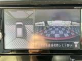 アラウンドビューモニター。前後左右の4つのカメラで車を上から見たような映像をナビ画面に映すので人や物を確認できとても安全です。